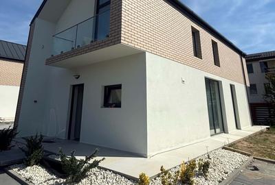 Casă cu 3 camere cu Teren 400 Mp în Săsar