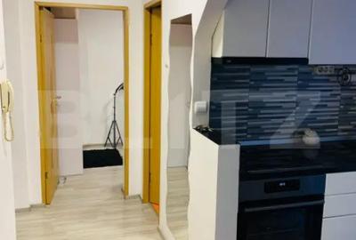 Apartament cu 3 camere semidecomandat în Central - 6