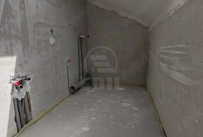 Casă cu 4 camere cu Teren 200 Mp în Central - 8