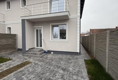 Duplex cu 4 camere cu Canalizare în Utvin - 1