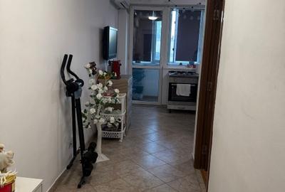 Garsonieră decomandată, mobilată în Alexandriei