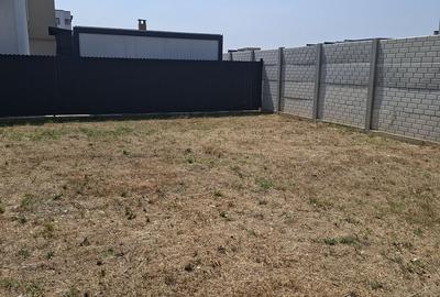 Casă cu 4 camere cu Teren 400 Mp în Pielești