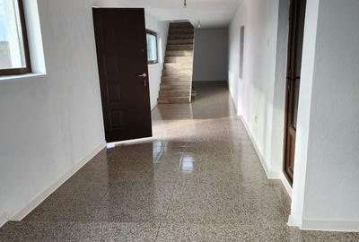 Casă cu 4 camere în Moșteni - 5