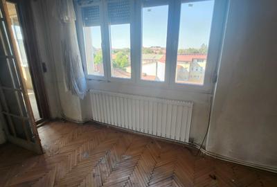 Apartament cu 4 camere decomandat în Complex Studențesc - 3