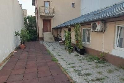 Casă individuală cu 5 camere cu Teren 300 Mp în Eroii Revoluției - 12