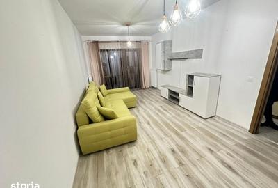 Apartament cu 2 camere decomandat în Tractorul