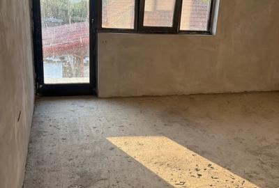 Casă cu 3 camere cu Teren 2880 Mp în Budieni