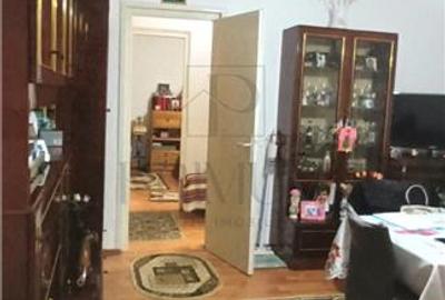 Apartament cu 2 camere semidecomandat, mobilat în Dâmbovița