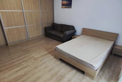 Garsonieră decomandată în Muncii