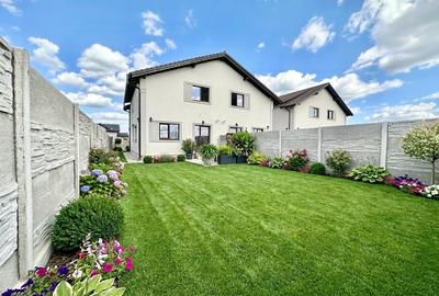 Duplex cu 4 camere cu Canalizare în Moșnița Veche - 1
