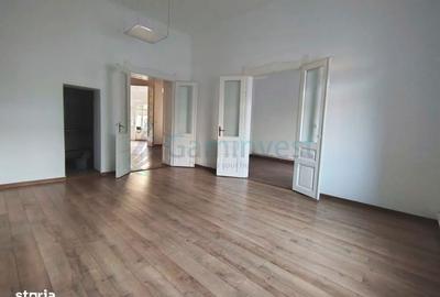 Apartament cu 4 camere în Ultracentral