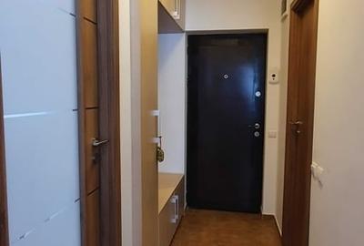 Apartament cu 3 camere decomandat în Titan