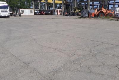Teren construcție, în Titan - 2