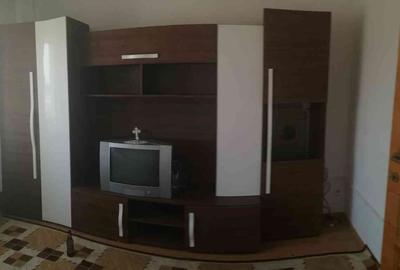 Garsonieră în Est