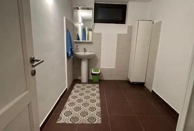 Apartament cu 5 camere decomandat în Panduri - 9