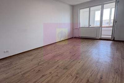 Apartament cu 2 camere decomandat în Titan