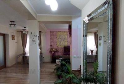 Casă cu 5 camere cu Teren 229 Mp în Mușcel