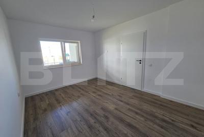 Apartament cu 3 camere semidecomandat, mobilat în Florești