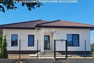 Casă cu 4 camere în Central
