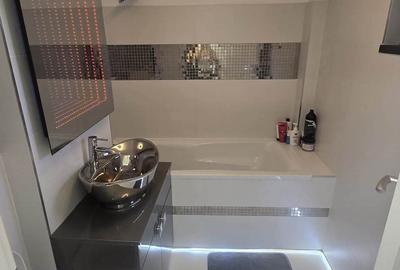Apartament cu 4 camere decomandat în Crângași