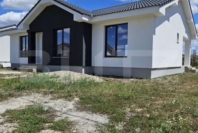 Casă cu 4 camere cu Teren 500 Mp în Sântandrei