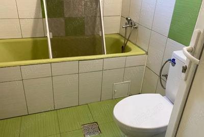 Apartament cu 3 camere decomandat în Merișani - 5
