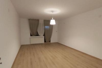 Casă cu 6 camere cu Teren 400 Mp în Voluntari - 6