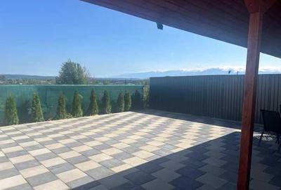 Casă cu 3 camere cu Teren 200 Mp în Central