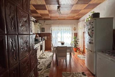 Casă cu 5 camere cu Teren 3642 Mp în Zănești - 2