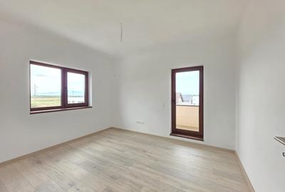 Apartament cu 2 camere decomandat în Sânpetru
