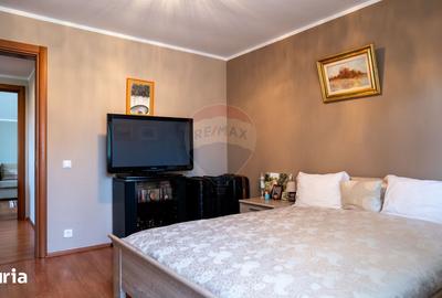 Casă cu 5 camere cu Teren 529 Mp în Balotești