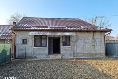 Casă cu 3 camere cu Teren 750 Mp în Gepiu