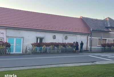 Casă cu 4 camere cu Teren 140 Mp în Central