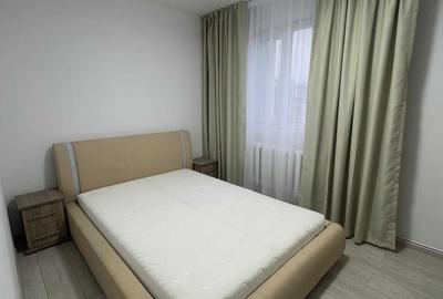 Apartament cu 2 camere semidecomandat în Podu Roș