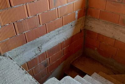 Casă cu 3 camere cu Teren 148 Mp în Dorobanți