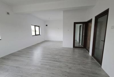 Casă cu 3 camere în Mihail Kogălniceanu
