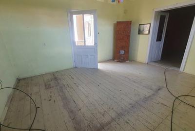 Casă cu 3 camere cu Teren 6674 Mp în Macea - 9