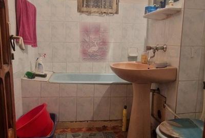 Apartament cu 3 camere decomandat în 1 Mai