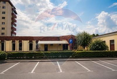 Spațiu comercial, de 99 mp, în Central - 3