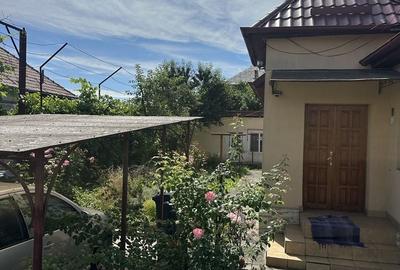 Casă cu 3 camere în Central
