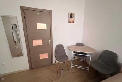 Garsonieră semidecomandată în CET - 4