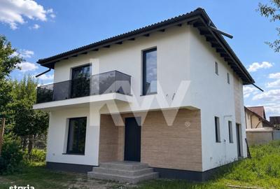 Casă cu 4 camere în Sânpetru