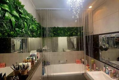 Apartament cu 4 camere în Central