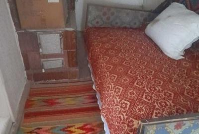Casă cu 4 camere cu Teren 100 Mp în Central - 8