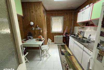 Apartament cu 2 camere semidecomandat în Lipovei