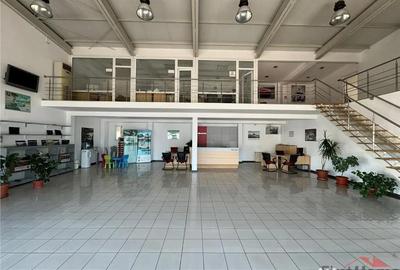 Spațiu comercial, de 440 mp, în Central - 15