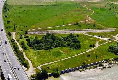 Teren de 300000 mp, în Vânătorii Mici - 3