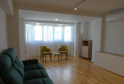 Apartament cu 3 camere semidecomandat, mobilat în Decebal - 10