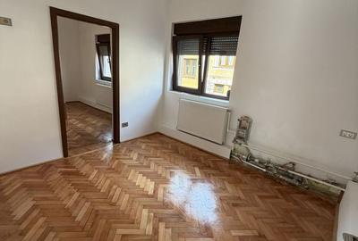 Casă cu 2 camere cu Teren 230 Mp în Central - 2