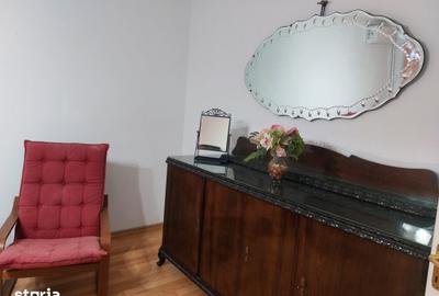 Apartament cu 2 camere decomandat în Titan